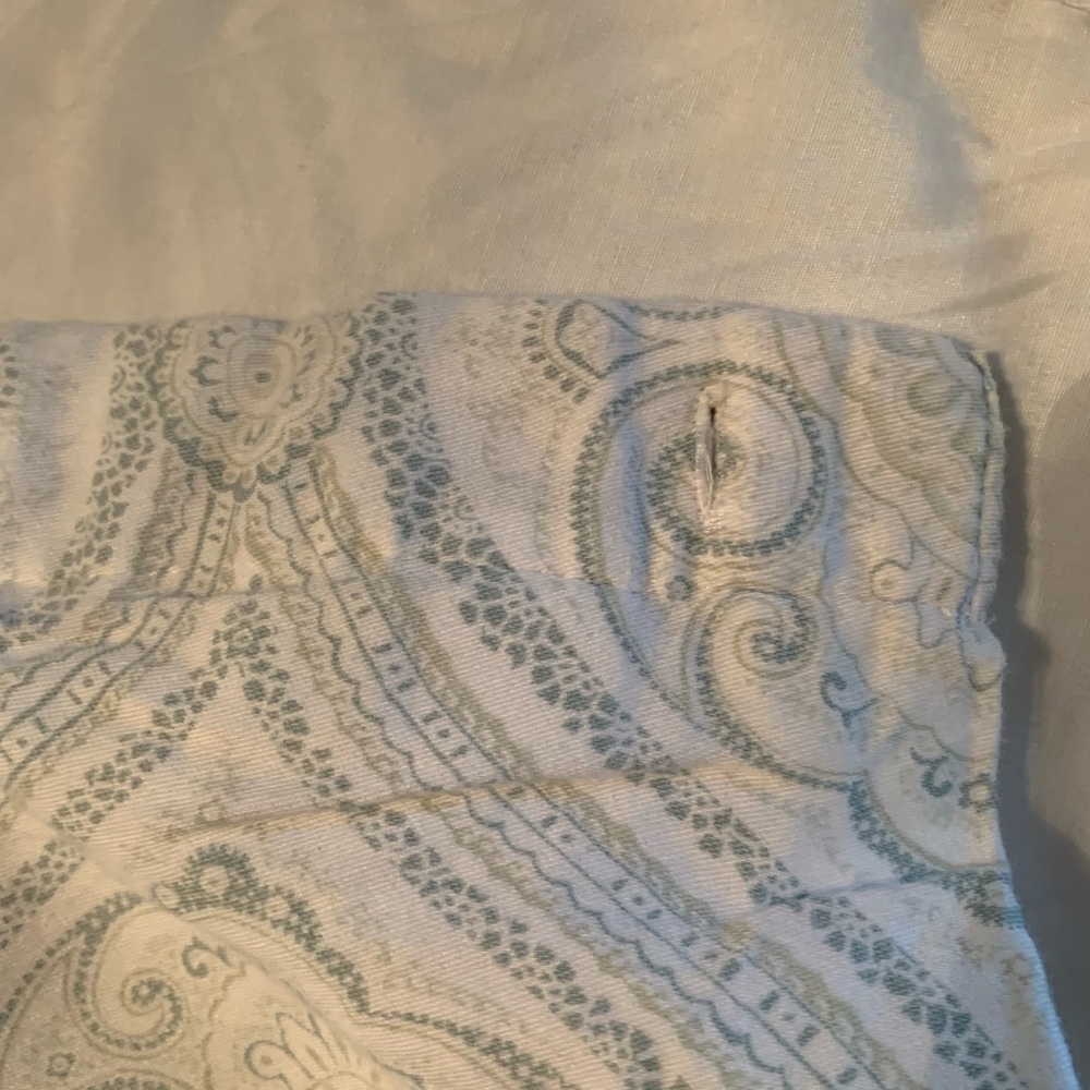 Fieldcrest Paisley design Cloth shower curtain - Picture 3 of 5